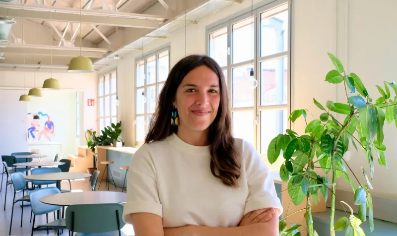 Alexia Martos, humanista